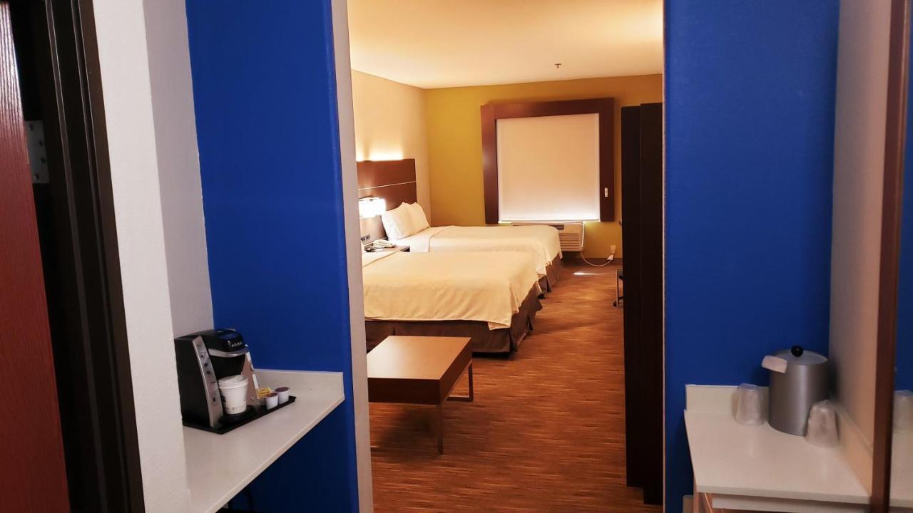 Holiday Inn Express Hotel And Suites Weslaco, An Ihg Hotel Ngoại thất bức ảnh